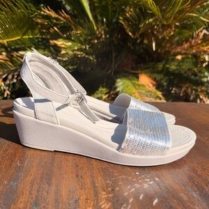Crocs Sandals Womens 9 Silver Sequin Leigh Ann Wedge Ankle Strap Buckle 206024